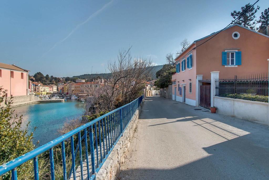 Narcis Central Apartment With Sea & City Views Veli Lošinj Εξωτερικό φωτογραφία